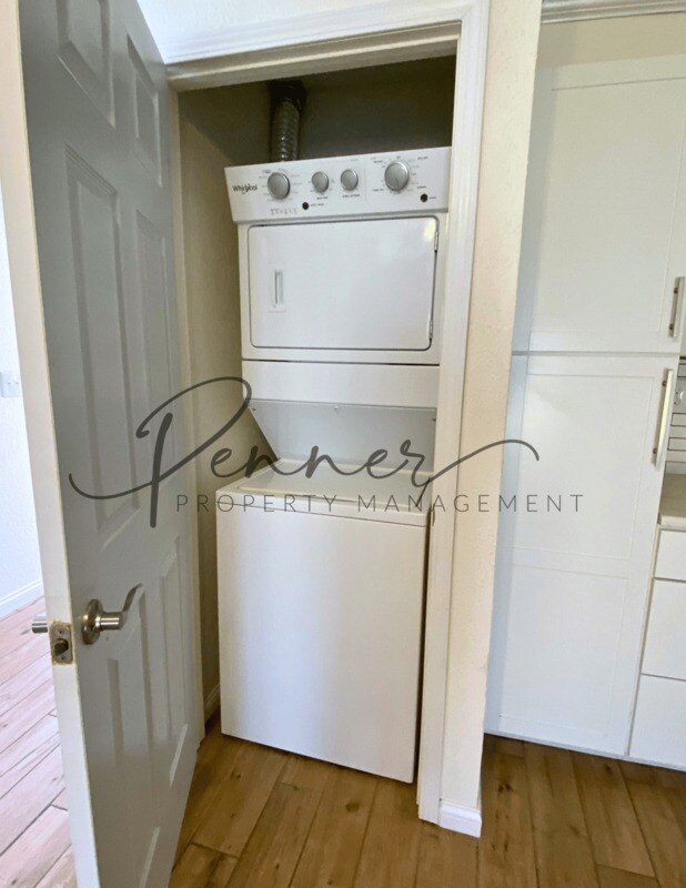 Photo - 449 NE Churchill St