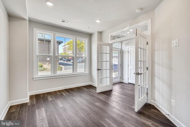 Photo - 103 Pleasant St NW