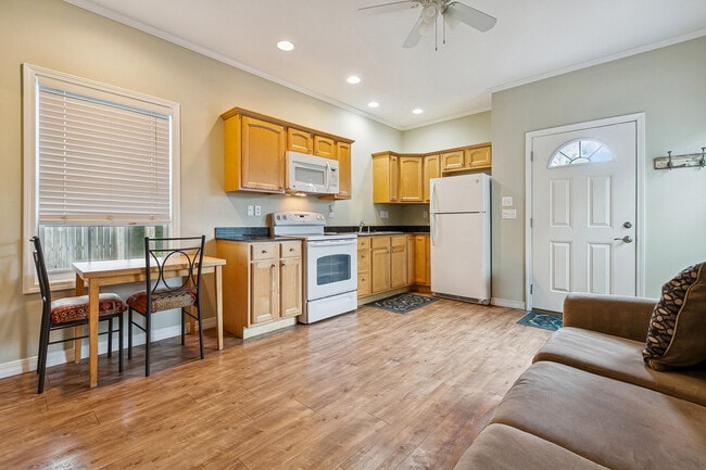 Photo - 4433 Orleans Blvd Unit Jefferson Retreat