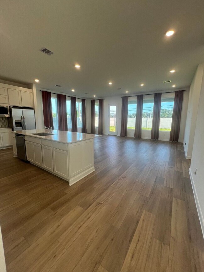 Photo - 4504 Centennial Ridge Dr