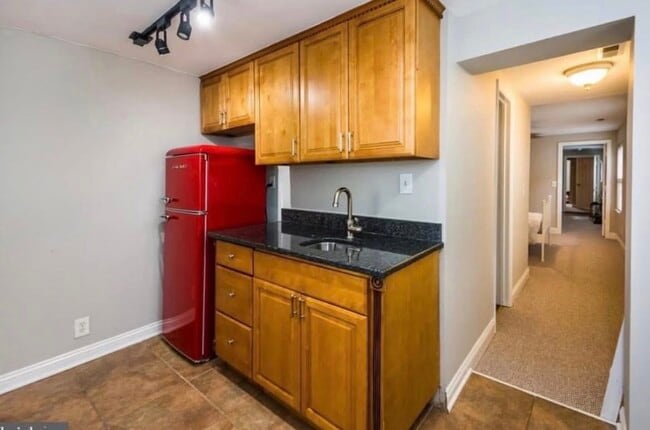 Photo - 225 S Washington St