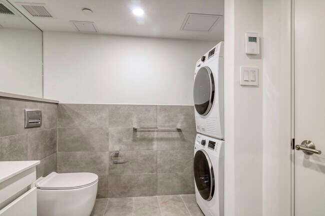 Photo - 3460 Rue Peel Unit 111