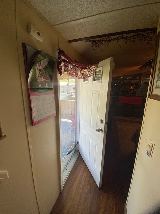 Photo - 1197 Ward Pl