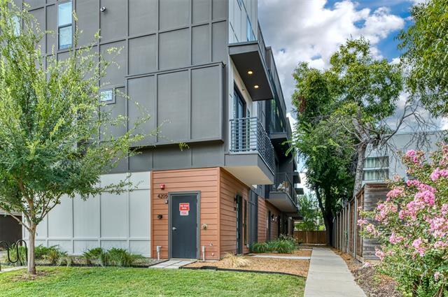 Photo - 4205 Roseland Ave Unit 202