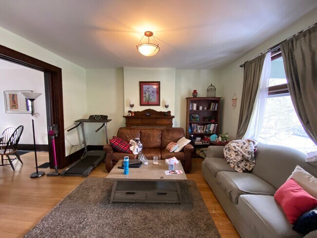 Photo - 1483 Belmont Ave Unit 1483