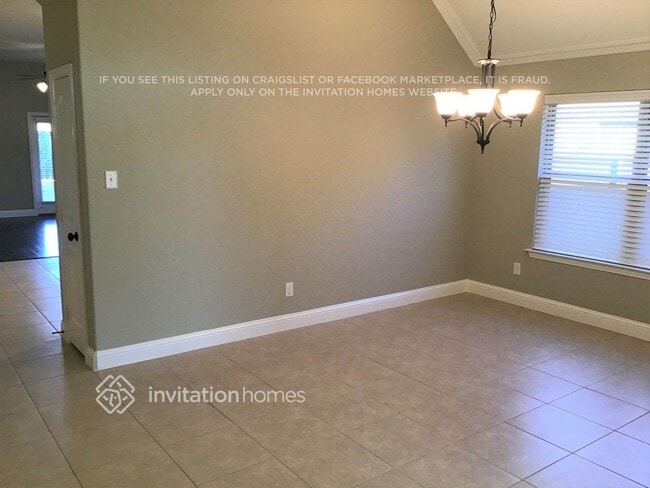 Photo - 905 McLynn Ct