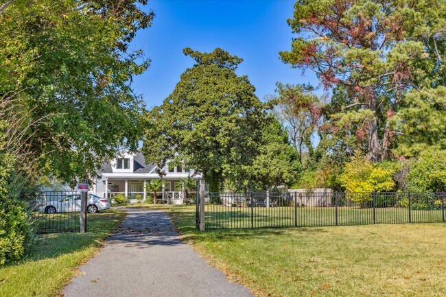 Photo - 411 Chesapeake Ave Unit 1