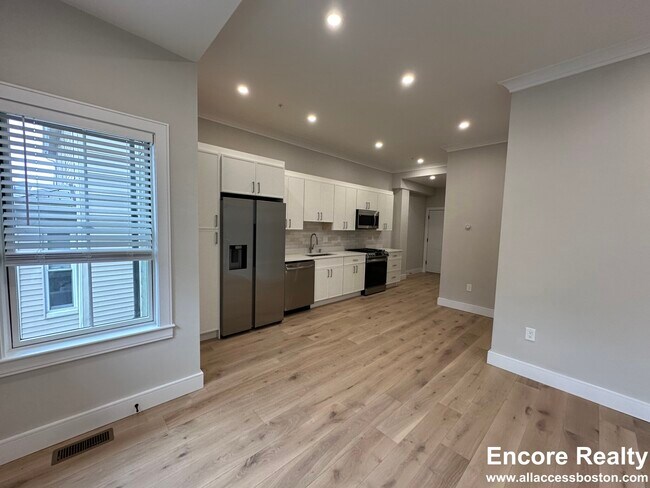 9 Everett St