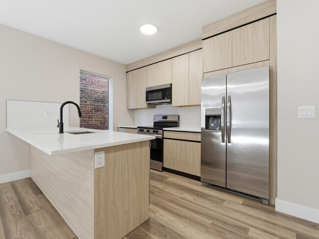 Photo - 304 61st St Unidad 3B