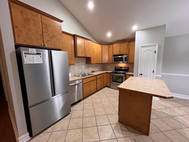 Photo - 37 Cochise St