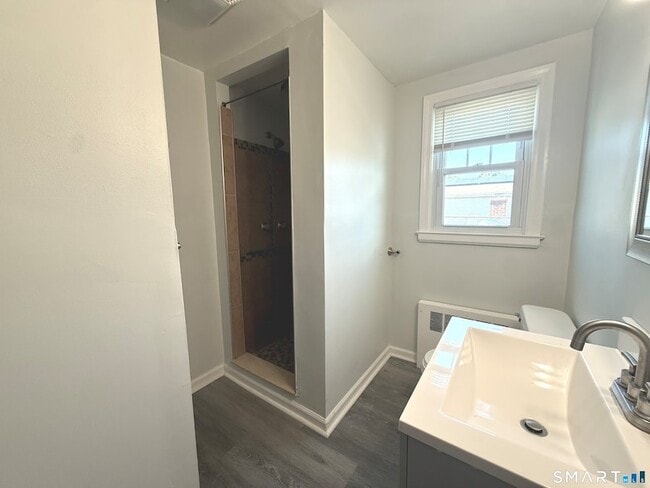 Photo - 95 Burke St