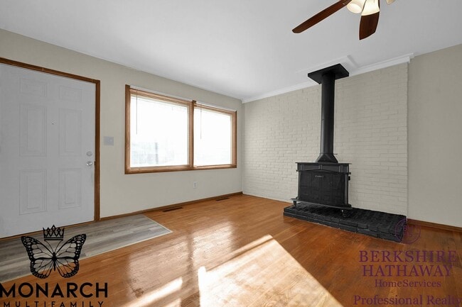 Photo - 3 Bedroom Remodeled Home