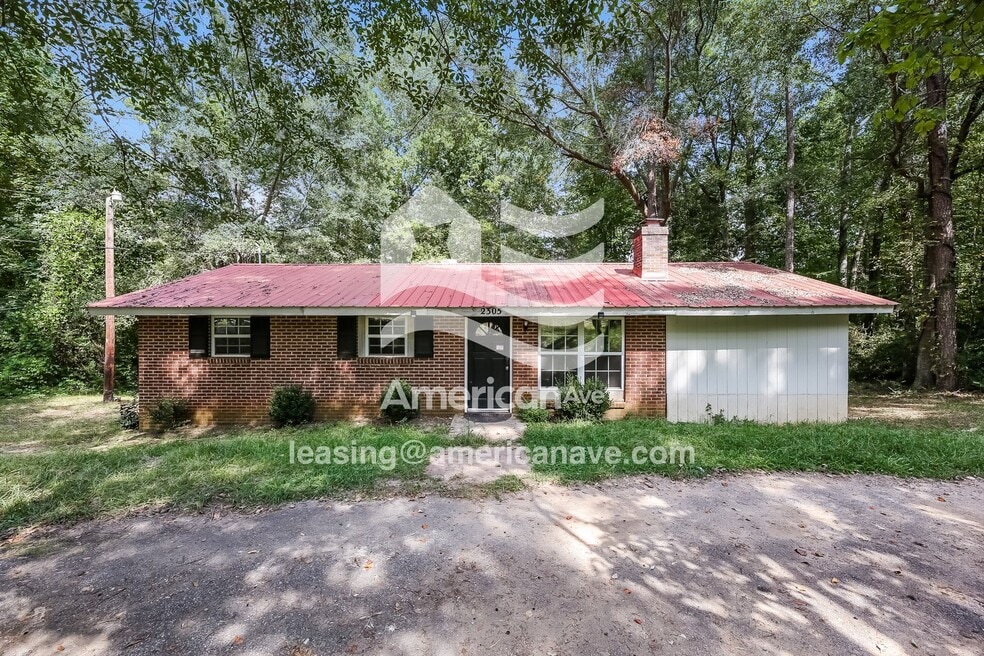 2305 Standing Springs Rd
