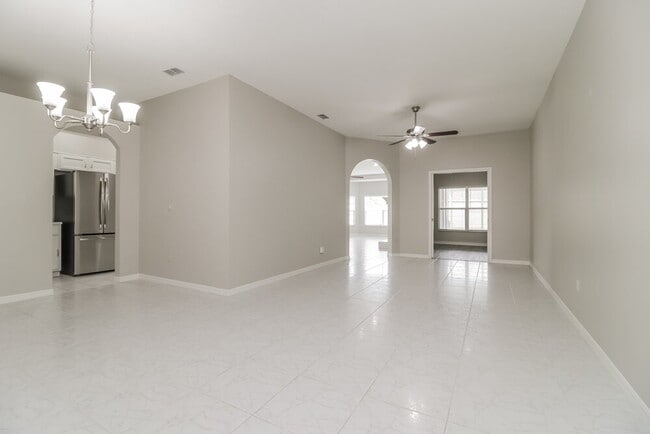Photo - 131 Harwood Cir