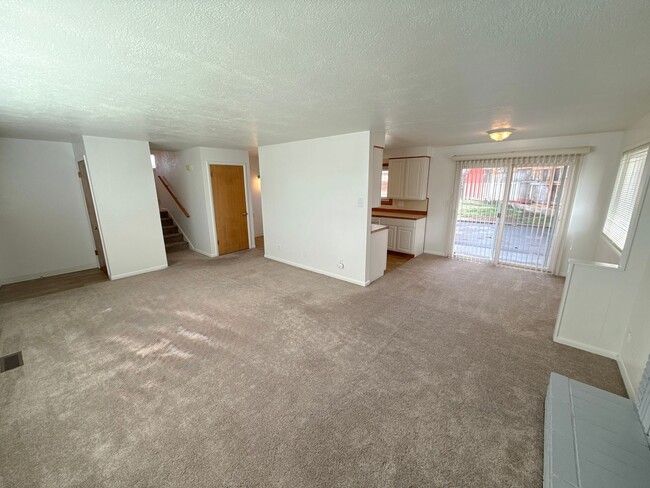 Photo - 3 Bedroom, 1.5 Bath House in Pacific Terrace neighborhood