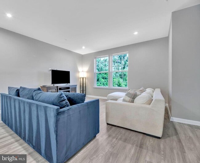 Photo - 7204 Clagett Dr