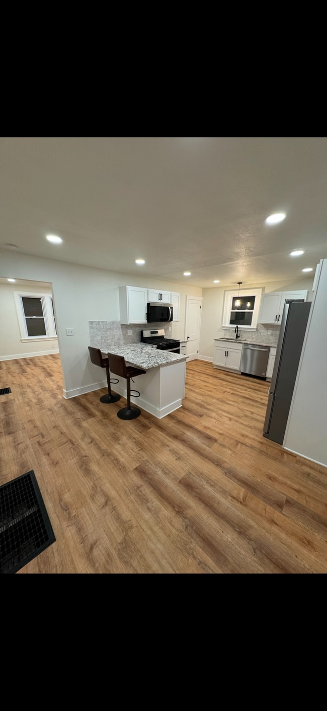 Photo - 120 Arion St