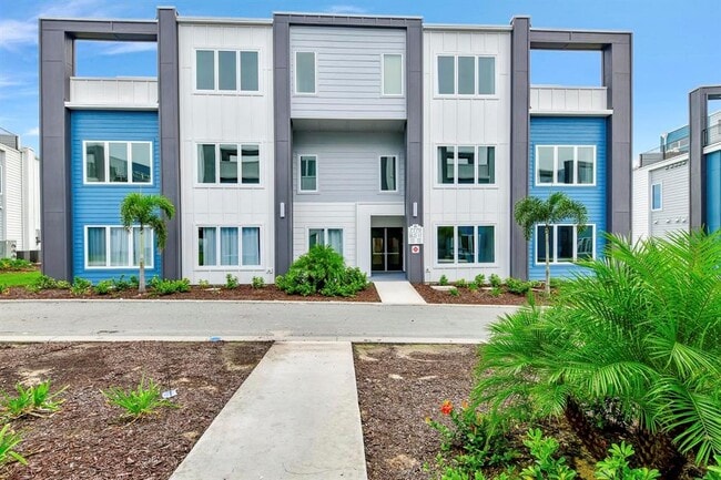 Building Photo - 7770 Sandy Ridge Dr Unit 135