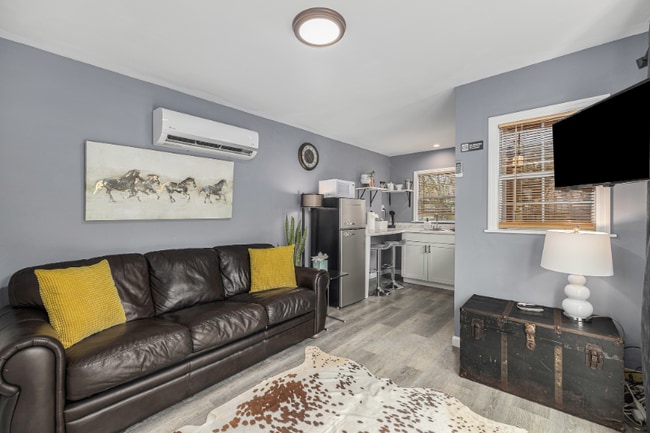 Photo - 1215 Wimbee Dr