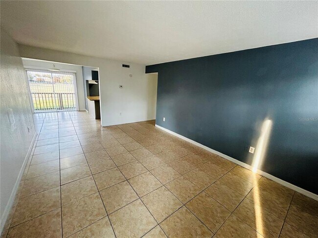 Photo - 2775 L B McLeod Rd Unidad B