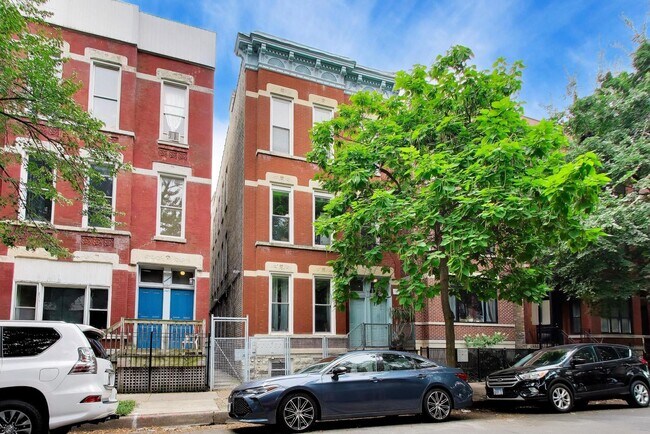 Photo - 1729 W Erie St Unit 2N