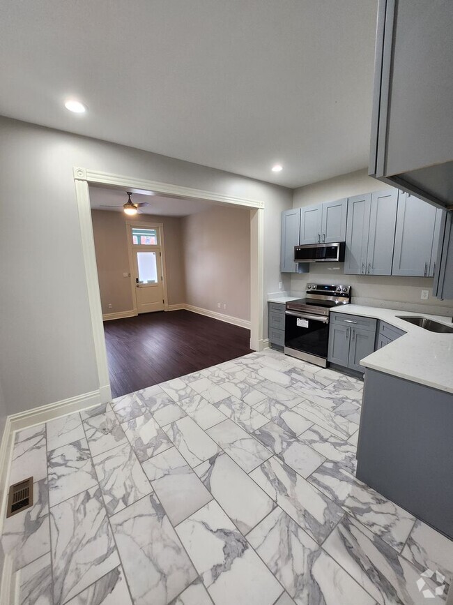 Building Photo - Newly Renovated One Bedroom Available Toda... Unit 4242 - 1F Rental