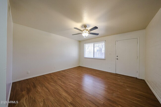 2226 W Heatherbrae Dr Unidad 4