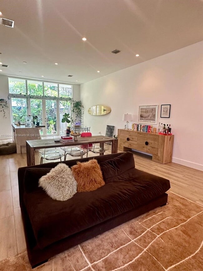 Photo - 3119 SW 25th St