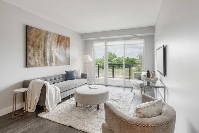 Photo - 101 W Liberty St