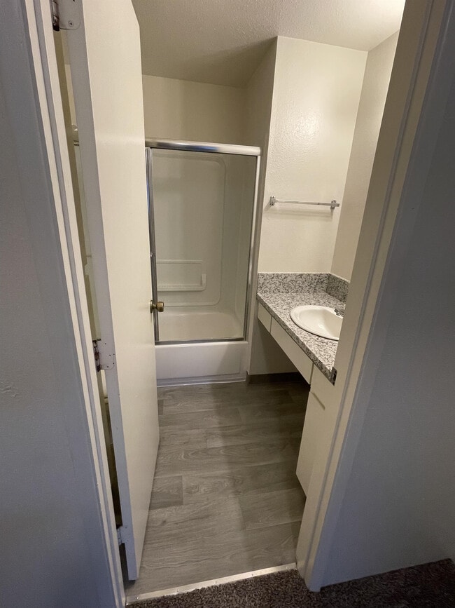 Photo - 130 NE Conifer Blvd