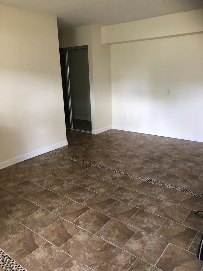 Photo - 902 9th Ave S