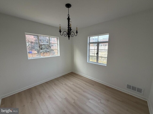 Photo - 1304 S Walter Reed Dr