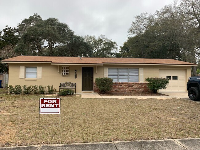 Building Photo - 1055 Greco Rd Rental