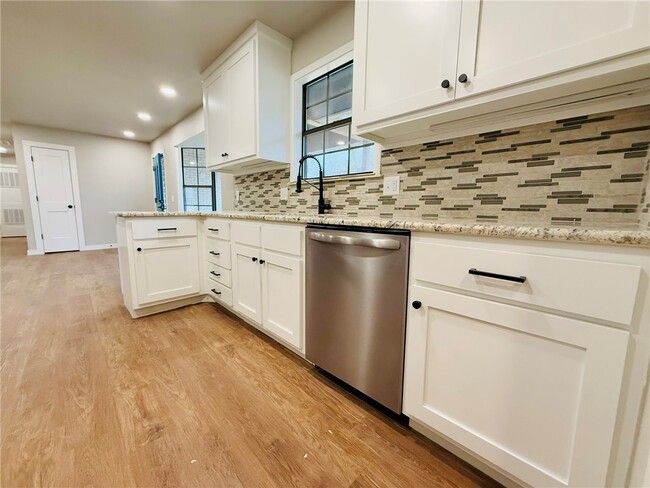 Photo - 1304 NW 10th St