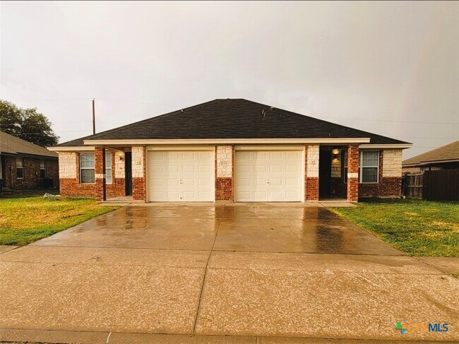 Photo - 2916 Starlight Dr