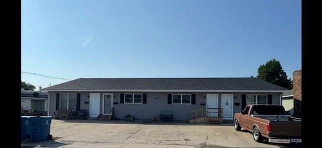 Building Photo - 111 W Main St Unit #A