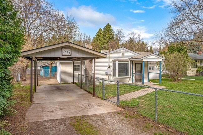 Photo - Central CDA rancher 2 bed 1 bath with 2 car detached shop