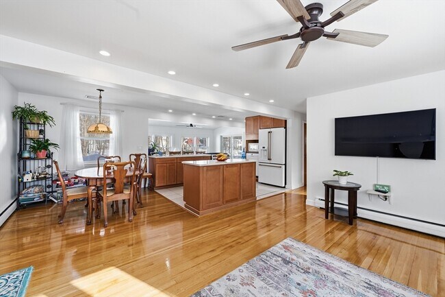 Photo - 11 Hillcrest Ave