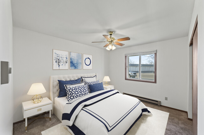 muebles de dormitorio de muestra - Highland Park Properties