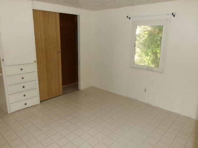 Photo - 1321-1323 Five Mile Unidad 1321 N Five Mile