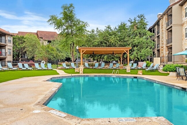 Photo - Waters Edge Apartment Homes