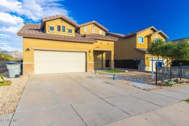 Photo - 2058 Bluff Creek St