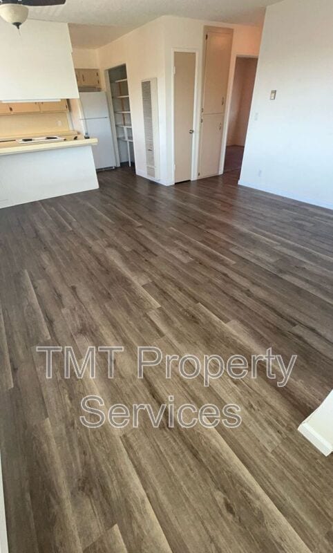 Photo - 2170 Seaview Ave