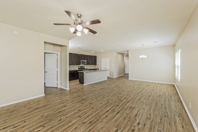 Photo - 135 Pequin Rd