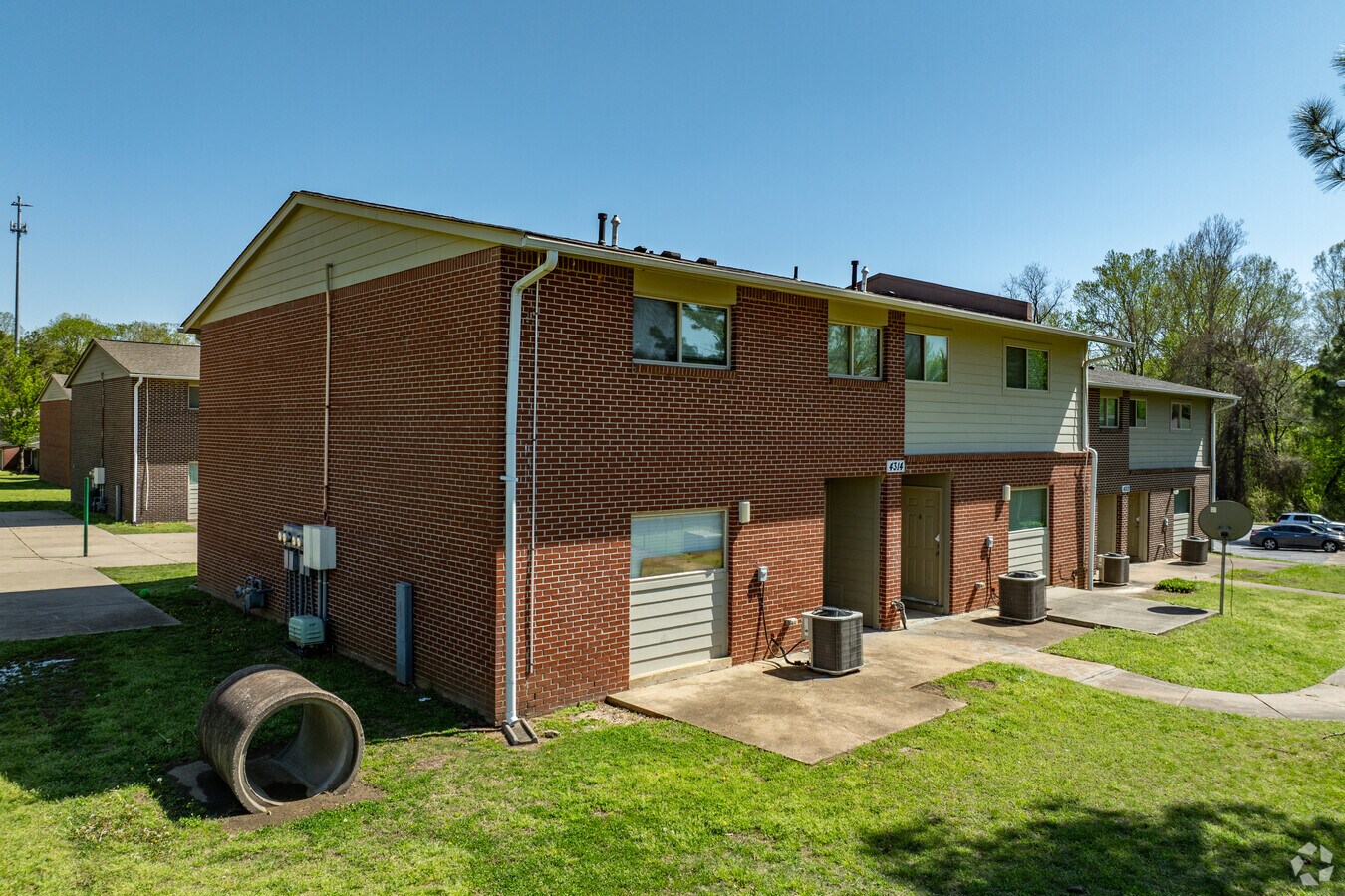 Photo - Creekwood Village Apartments