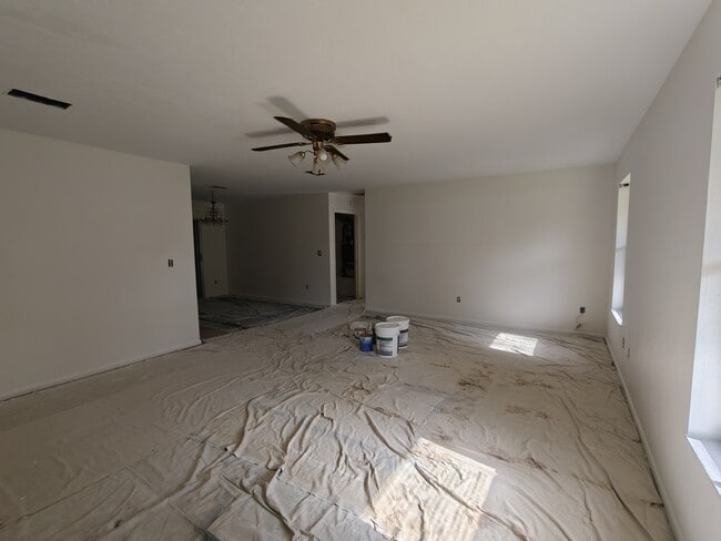 Photo - 6133 NW 33 St