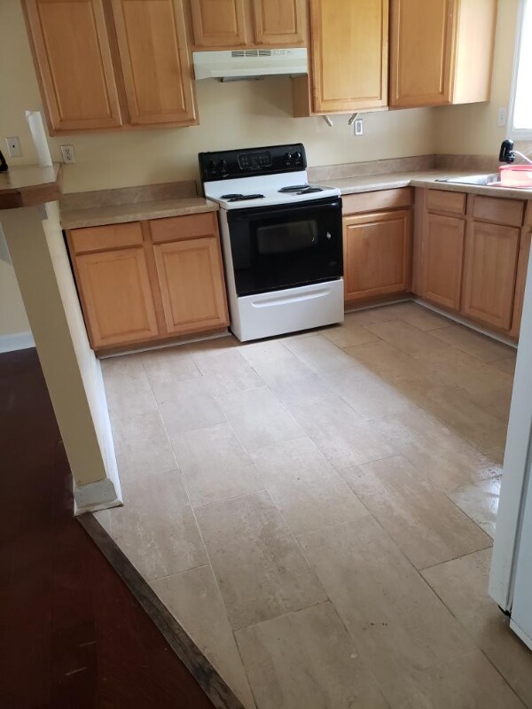 Photo - 1393 Lands End