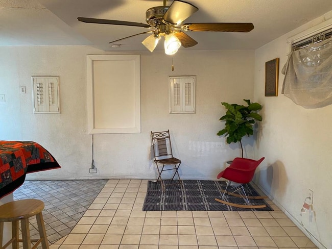 Photo - 951.5 W 59th Dr