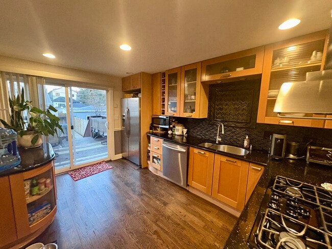 Photo - 2629 N Avers Ave