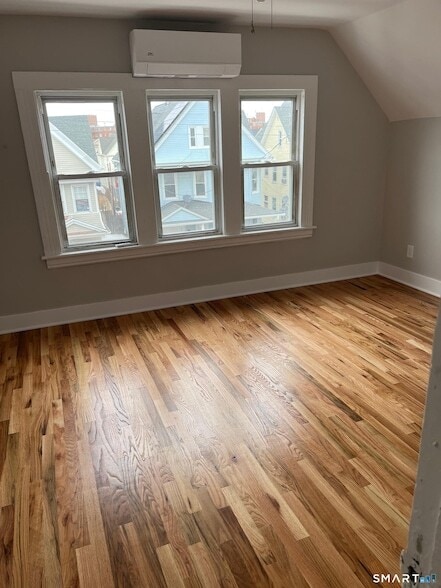 Photo - 85 James St Unit 3